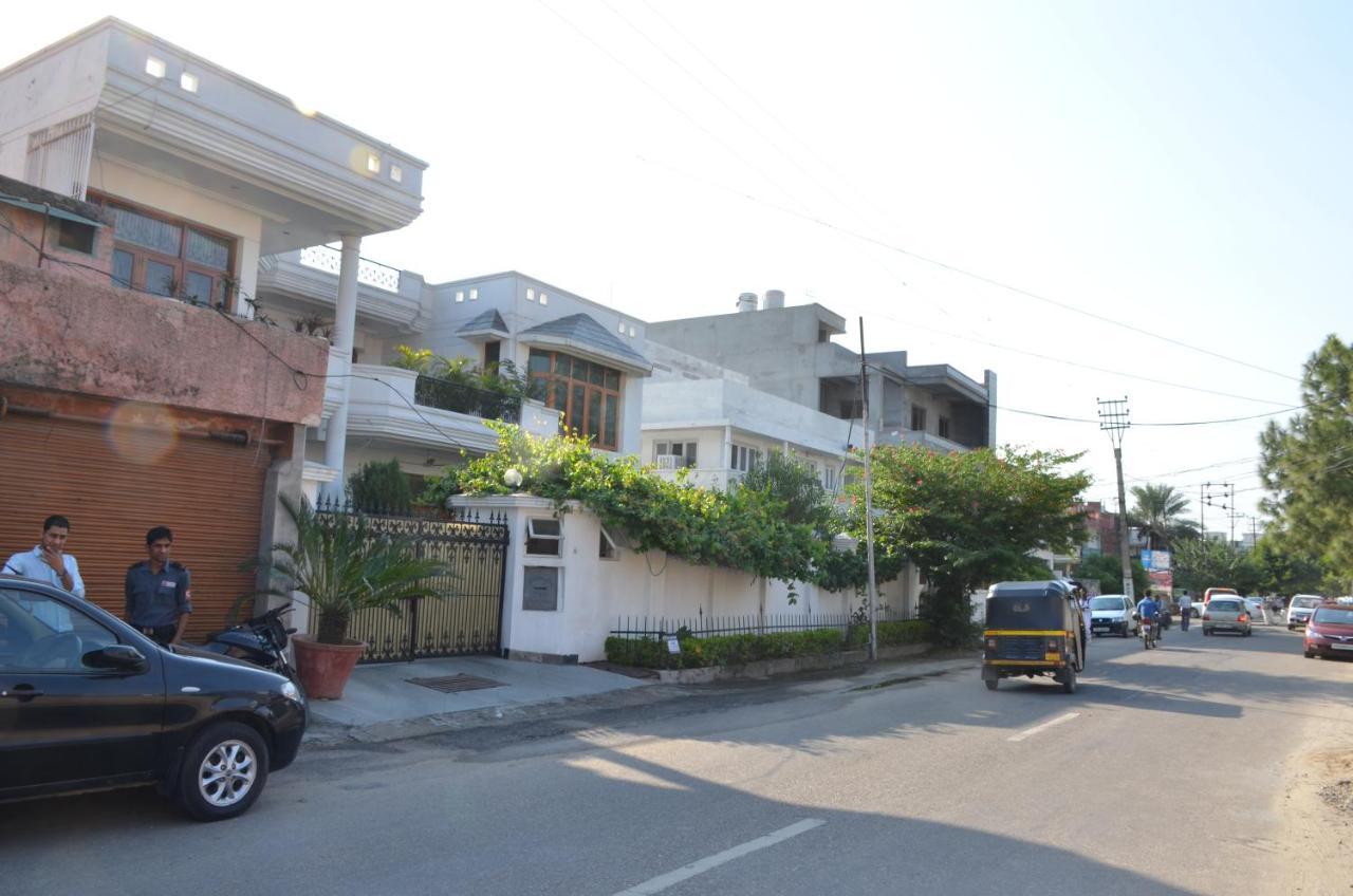 ג'אמו Sandy'S Homestay מראה חיצוני תמונה